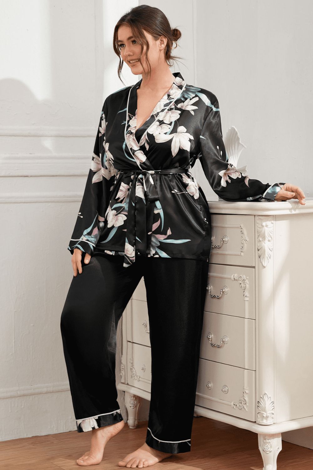 Effortless Elegance: Plus Size Floral Belted Robe and Pants Pajama Set